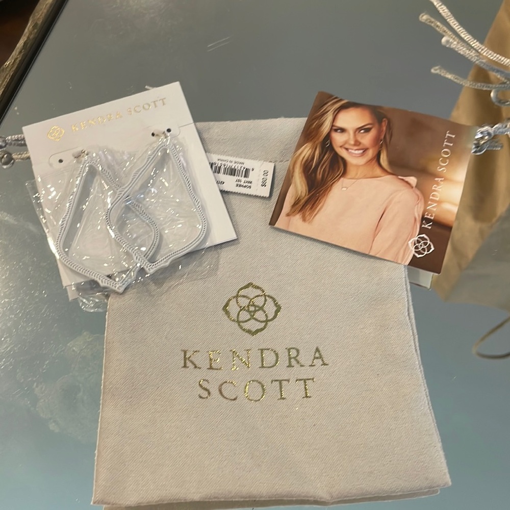 kendra scott earrings